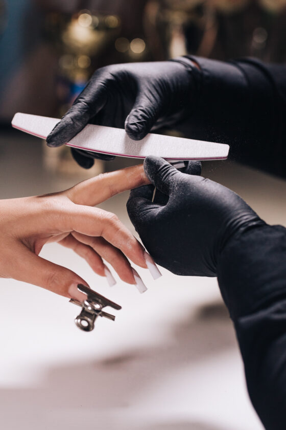 Viata de tehnician unghii în relația directă cu expunerea la epidemia de Covid-19